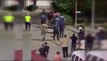 Kavga eden şahısların yakınları hastanede birbirlerine girdiler!
