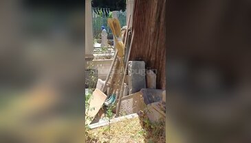 Bursa'nın maneviyat durağında tepki çeken manzara! Mezar taşları sökülerek...