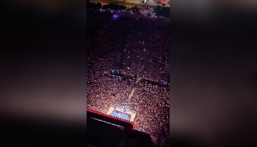 Bursa'da festival alanı doldu taştı! Demet Akalın binleri coşturdu