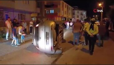 Bursa'da park halindeki araca çarpıp yan yattı! Olay yerinden kaçtı...