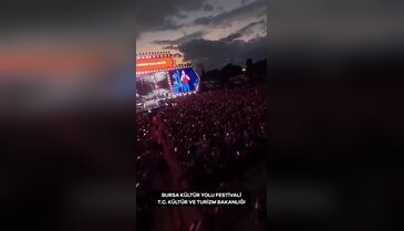 Bursa'da Murat Boz coşkusu! Binlerce kişi aynı şarkılarda buluştu