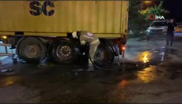 Bursa'da alev alan tırı 10 kilometre kullanıp itfaiyeye ulaştırdı