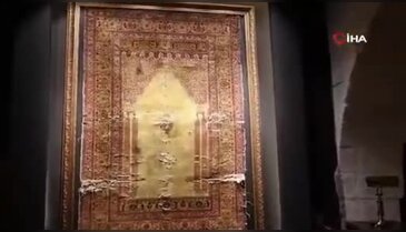 Bursa'da 3 asır önce üretilen şaheser! Tek bir düğümüne bile dokunulmadı, paha biçilemiyor