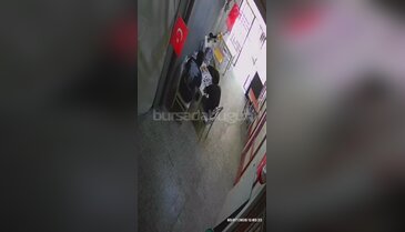 Bursa'da kafe işletmecisini şaşkına çeviren olay! Kimliğini bırakıp sırra kadem bastı