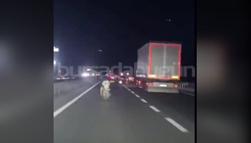 Bursa'da genç motosikletlilerin ölümle oyunu! Kameralar o anları kaydetti...