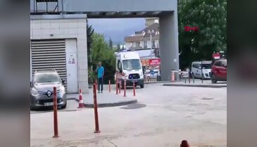 Bursa'da lastiği patlayan araç şarampole uçtu! Yaralılar var...