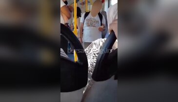 Bursa metrosunda kaydedildi: "Sürekli oluyor" diyerek tepki gösterdiler!
