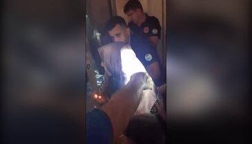 Asansörde kalan 9 kişi operasyonla kurtarıldı!