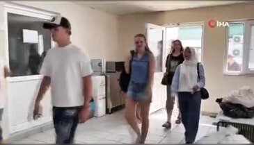 Dünya gençleri Bursa'da içli köfte yapmayı öğrendi