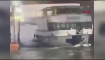 Haliç'te dehşet anları! Tur teknesi köprüye çarptı, personel hayatını kaybetti
