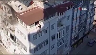 Yangında yürekleri ağza getiren anlar! Alevlerden kaçarken ölümle burun buruna geldiler...