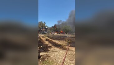 Turizm cennetinde büyük yangın! Alevler evlere sıçradı