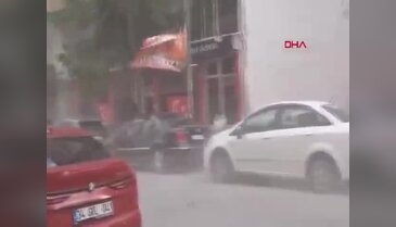 İstanbul'da fırtına hayatı felç etti! Çatılar uçtu, ağaçlar araçların üzerine devrildi