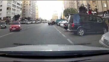 Park yeri savaşını bastonlu yaşlı kadın kazandı! O anlar kamerada...