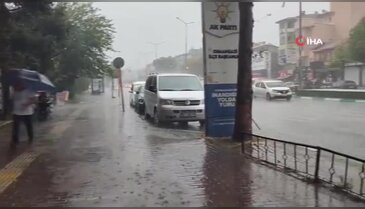 Bursa'da yollar göle döndü, vatandaşlar zor anlar yaşadı