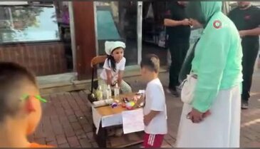 Bursa'da 7,5 yaşındaki Hüma, hayaline ulaşmak için oyuncaklarını satıyor