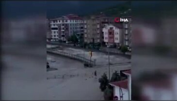 Sel, bir kenti işte böyle vurdu!