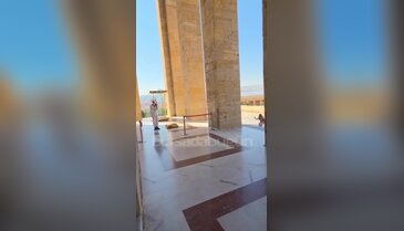Anıtkabir'de nöbet değişimi ziyaretçileri duygulandırdı
