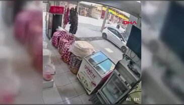 Bursa'da yürekleri ağza getiren anlar! Kargo minibüsünün çarptığı çocuk ağır yaralandı