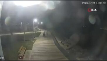 Yürekleri ısıtan görüntü! Polise teşekkür etti...