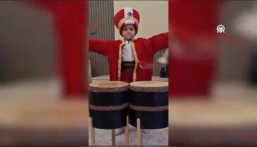 Bursa'da gören dönüp bir daha bakıyor! Takımın en küçük üyesi oldu...