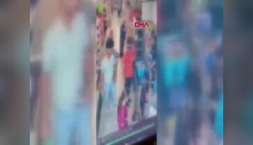 Sokakta buldu, rahatça harcadı! Soğukkanlılığı pes dedirtti