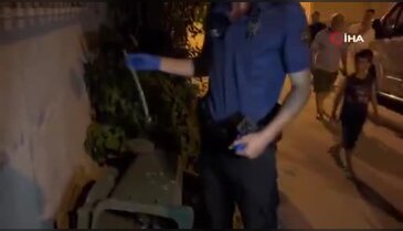 Bursa'da kavga sonrası ilginç görüntü! Çöpe atılan kılıç polisi harekete geçirdi