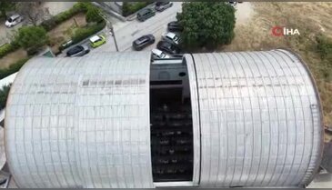Bursa'da gören bir daha bakıyor! Otomobil sunroof'u değil, cami kubbesi...