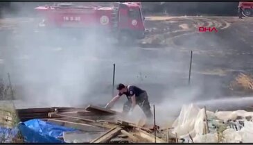 Anız yangını, ormana sıçramadan kontrol altına alındı