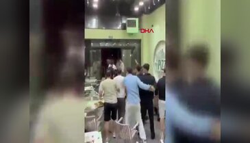 Bursa'da pizzacıda iki grup birbirine girdi! Ortalık savaş alanına döndü...