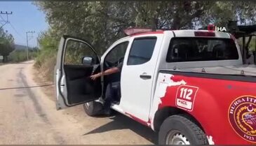 Bursa'da alevlerin üzerine yürüyen kahraman teyze! Yüzündeki is her şeyi anlatıyor