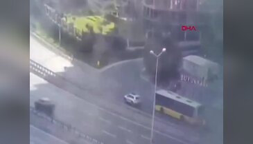 İETT otobüsü duvara çarptı: Ölü ve yaralılar var