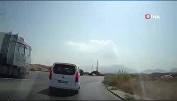 Çevre yolunda akılalmaz kaza! Bir anlık unutkanlık EDS direğini yerinden etti