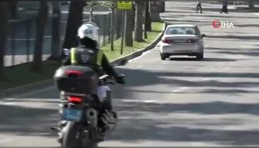 Kimliğini unutan genç için anne ve polis seferber oldu