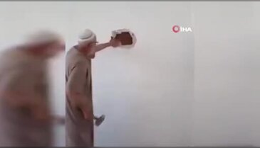 Esad rejiminden sakladığı kütüphanesine 15 yıl sonra kavuştu