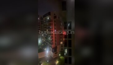Bursa'da 10 katlı apartmanda büyük yangın! Dumanlar her yerden görünüyor...