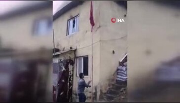 Okul alev alev yandı... O ise tek bir şey için içeri girdi! Yürekleri titreten anlar