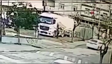 Dehşet anları kamerada! Kasklı katil tırın altından çıkıp kardeşini böyle öldürdü
