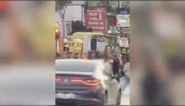 Bursa'da tehlikeyi hiçe saydılar! İki çocuğun yolculuğu kameraya yansıdı