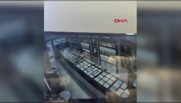 Tabancayı doğrultup "Bu bir soygundur" dedi, aldığı cevapla kaçtı